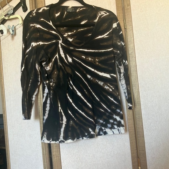 Women's Black and White Tryst Top petite large - Picture 1 of 4